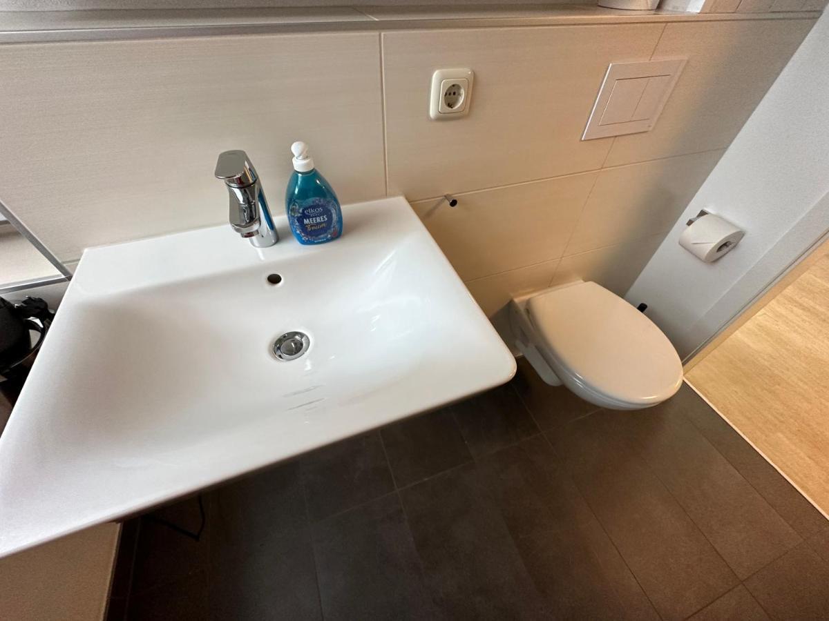 Апартаменти Traumhafte Haushaelfte Mit Kamin, Garten & Whirlpool Берлін Екстер'єр фото